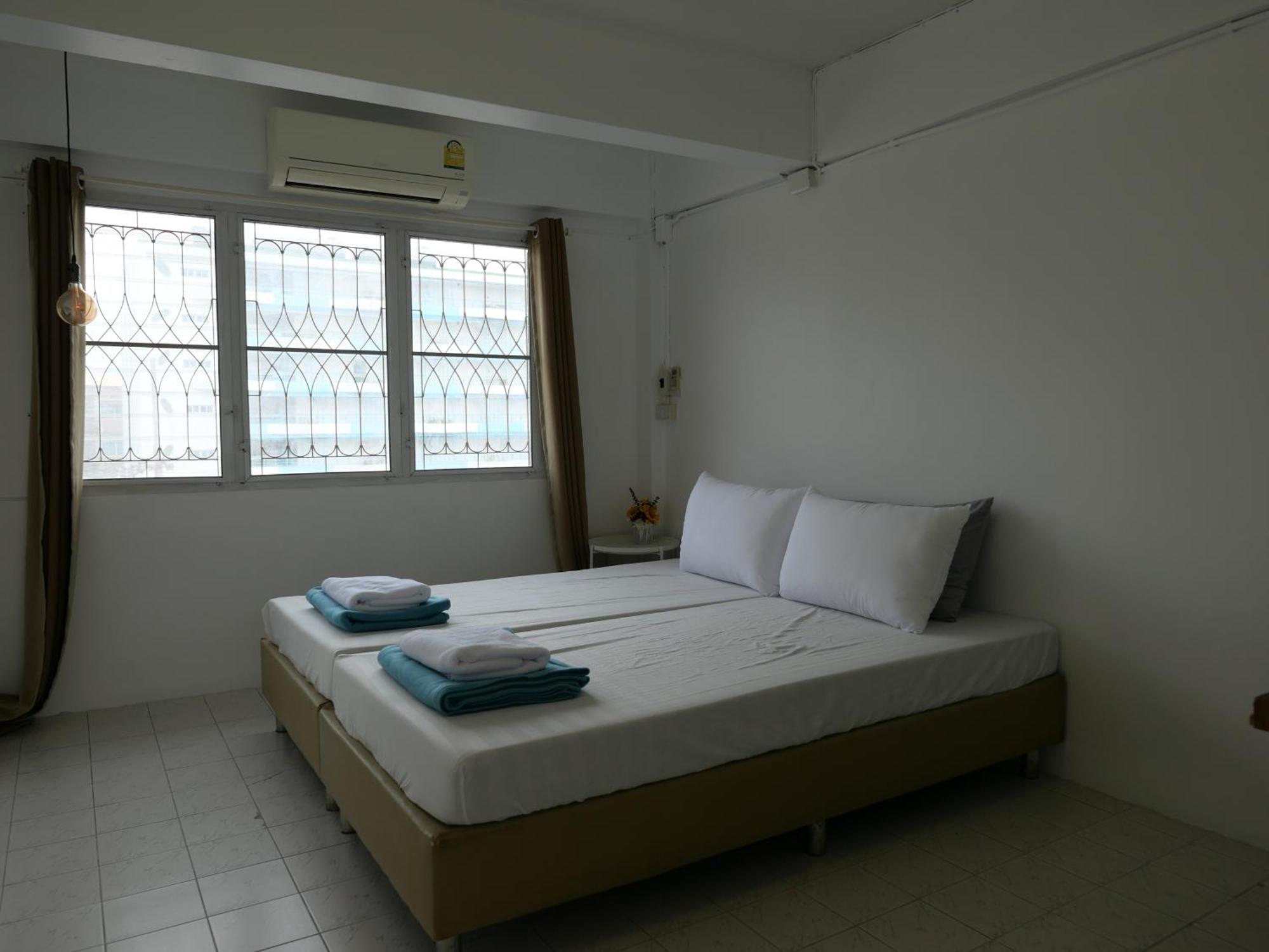Films House Hostel Bangsaen Exterior foto